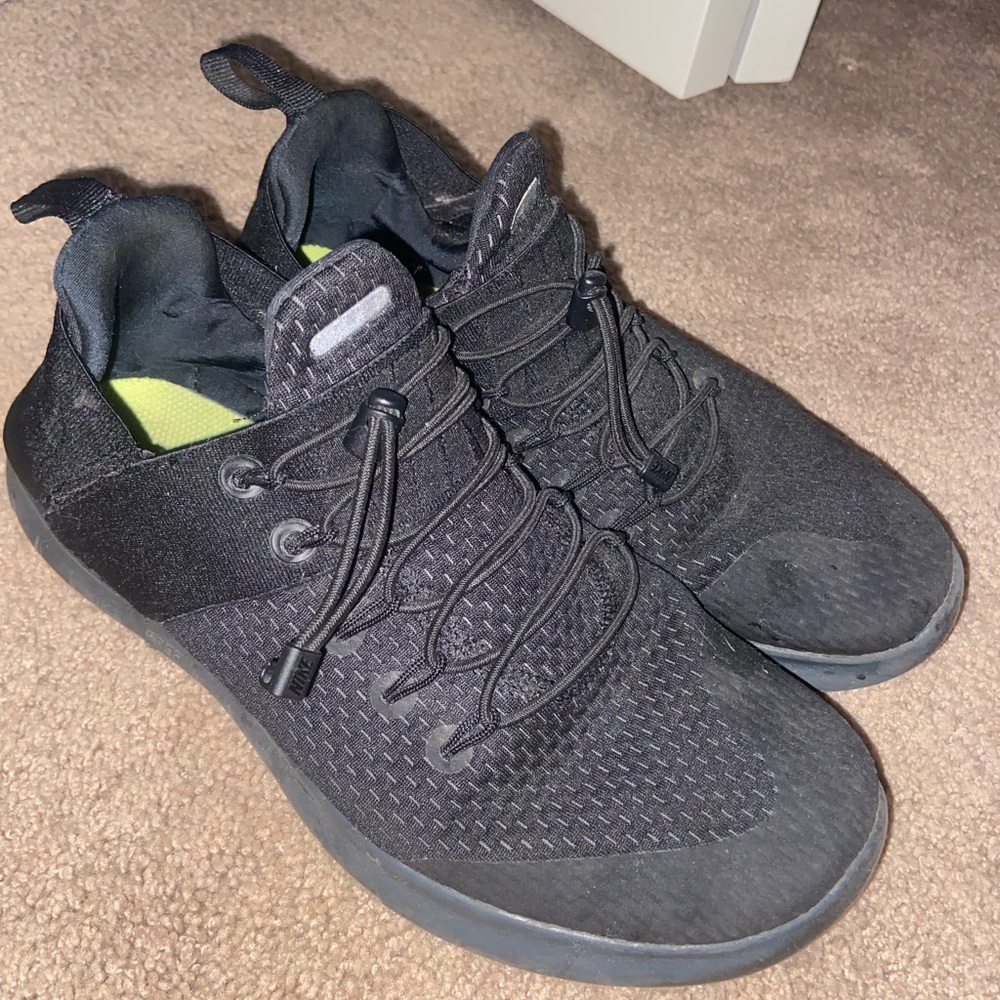 Black Nike Sneaker
